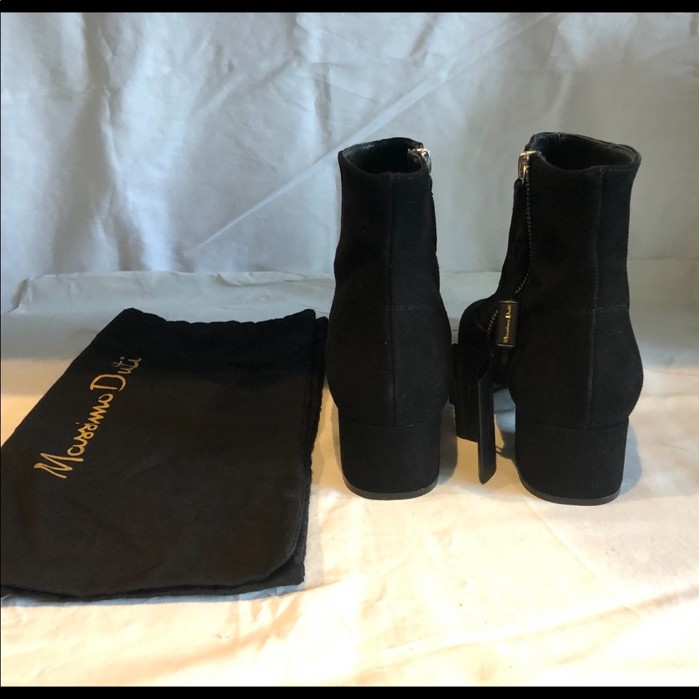 Massimo dutti  women black suede ankle boot.